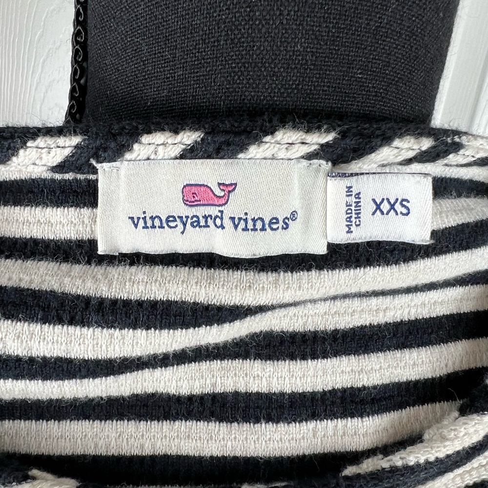 Vineyard Vines Textured Stripe Ruffle Hem Top XXS - Picture 4 of 4
